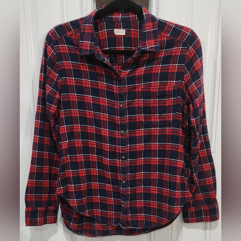 Hollister red blue plaid flannel shirt juniors size Medium